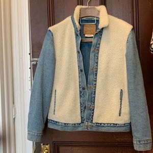 COPY - Levi’s Reverse Sherpa/ Denim Trucker Jacket